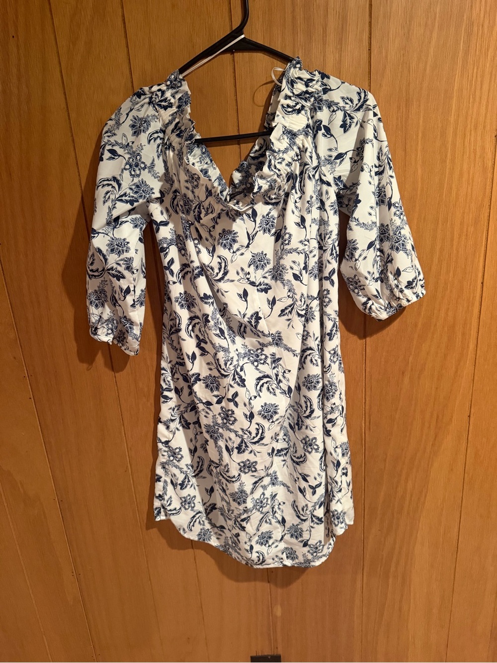 Banana Republic White and Navy Floral Ruffle-Neck Tunic off shoulder.